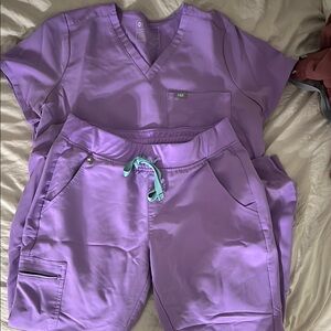 Figs Lavender Scrub Set with Aqua Drawstring